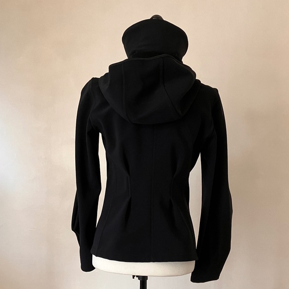 GIORGIO ARMANI HOODED JACKET WITH SCULPTED SLEEVES - Picture 9 of 12